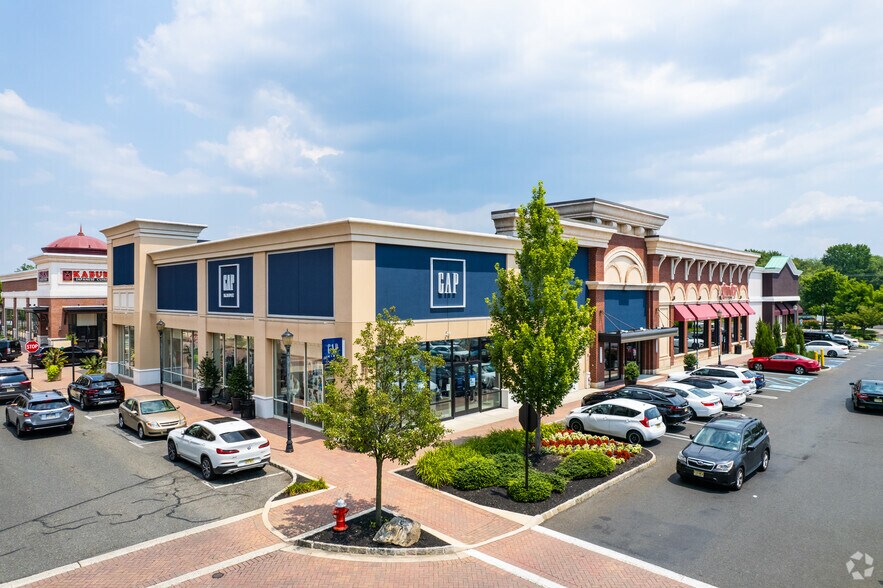 More Photos Of 941 Haddonfield Rd, Cherry Hill Storefront For Lease