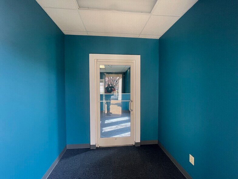 More Photos Of 78 Lynoak Cv, Jackson Medical For Sale