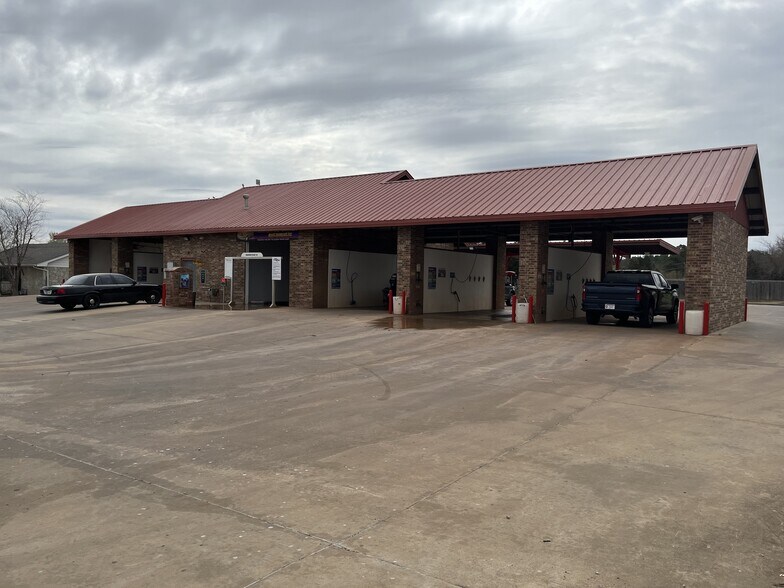 Primary Photo Of 16400 NE 23rd St, Choctaw Carwash For Sale