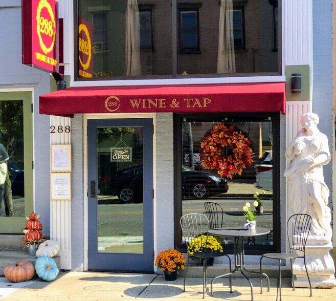 More Photos Of 288 Lark St, Albany Restaurant For Sale