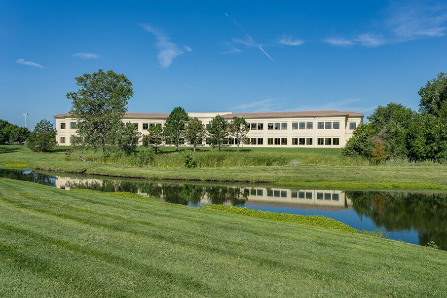 More Photos Of 8621 E 21st St, Wichita Office For Lease
