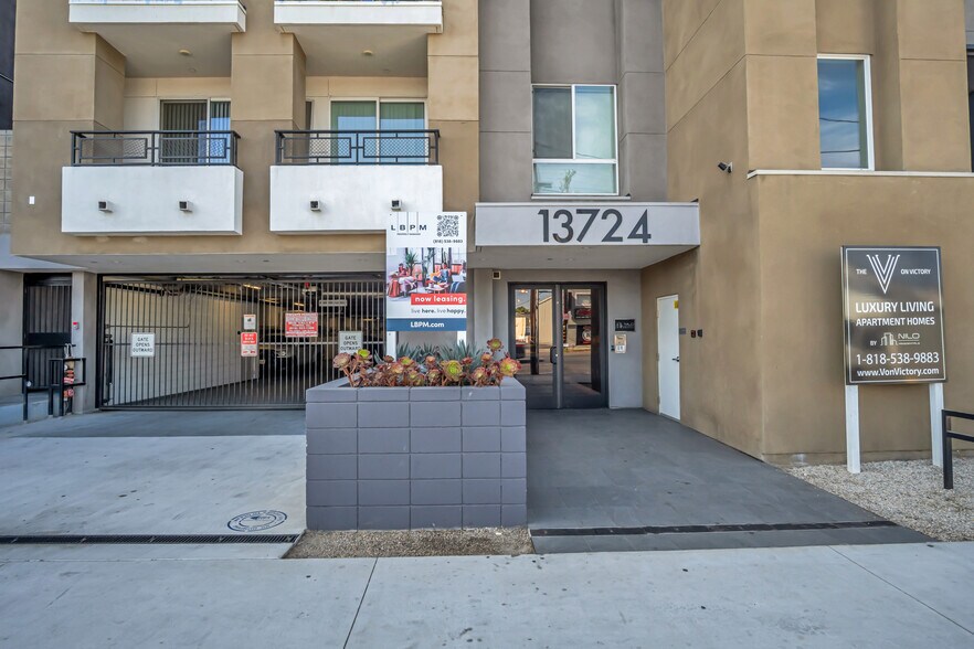 More Photos Of 13724 Victory Blvd, Van Nuys Apartments For Sale