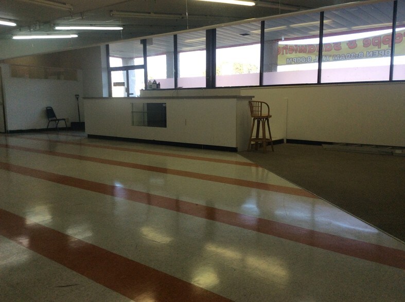 More Photos Of 5636 US Route 60, Huntington Unknown For Lease