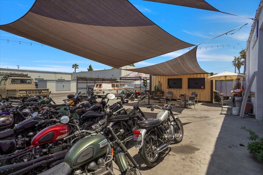 More Photos Of 1940 Freeman Ave, Signal Hill Warehouse For Sale
