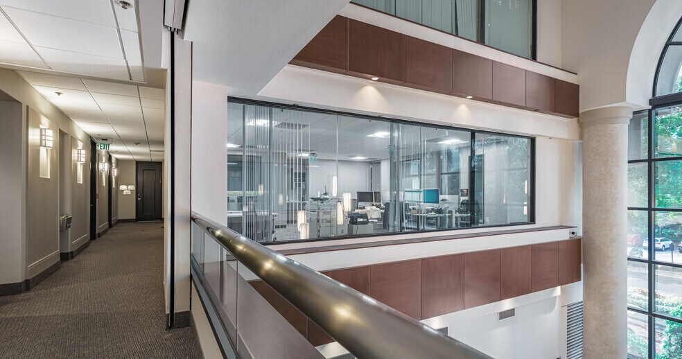 More Photos Of 7900 Glades Rd, Boca Raton Office For Lease