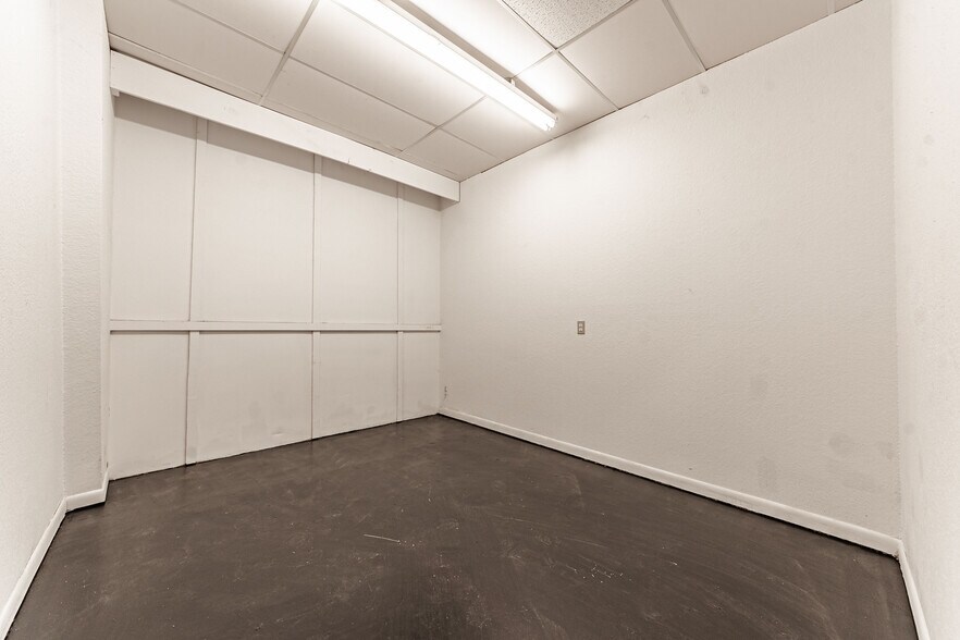 More Photos Of 323 N Commercial St, Trinidad Rehabilitation Center For Lease