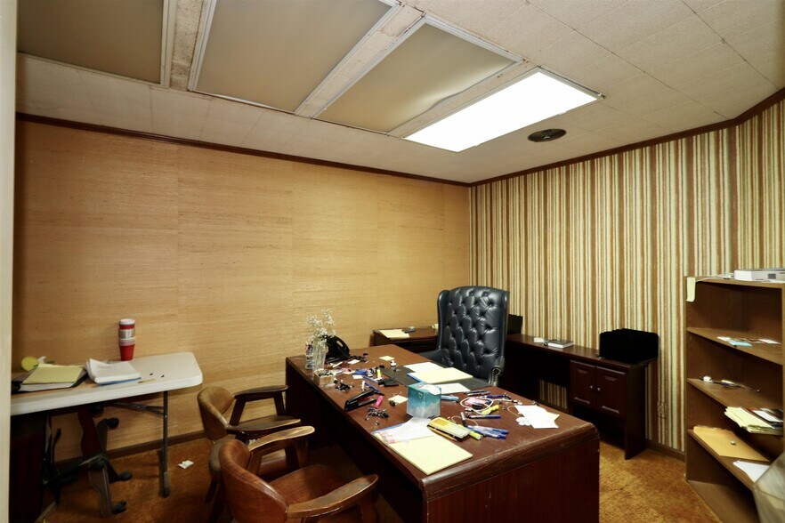 More Photos Of 617 N 22nd Ave, Humboldt Office For Sale