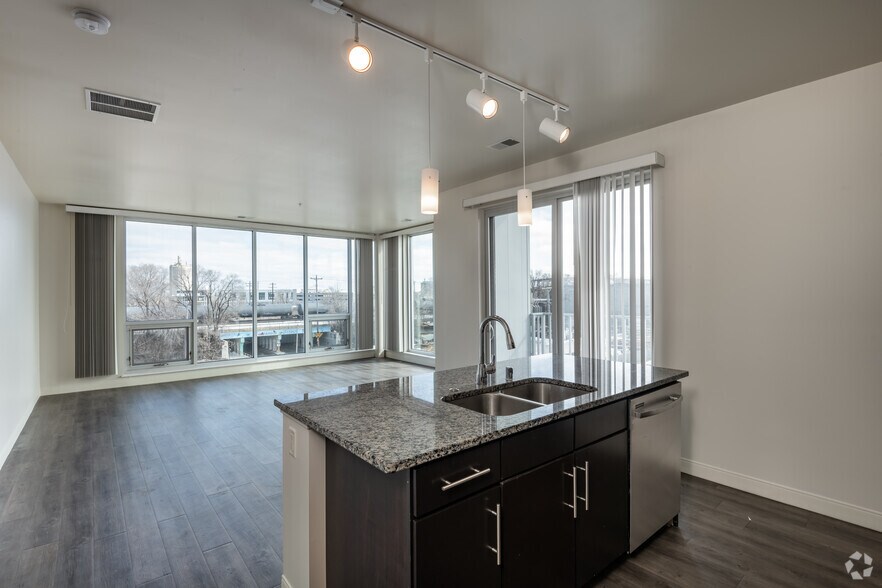 More Photos Of 1320 S 1st St, Milwaukee Apartments For Lease