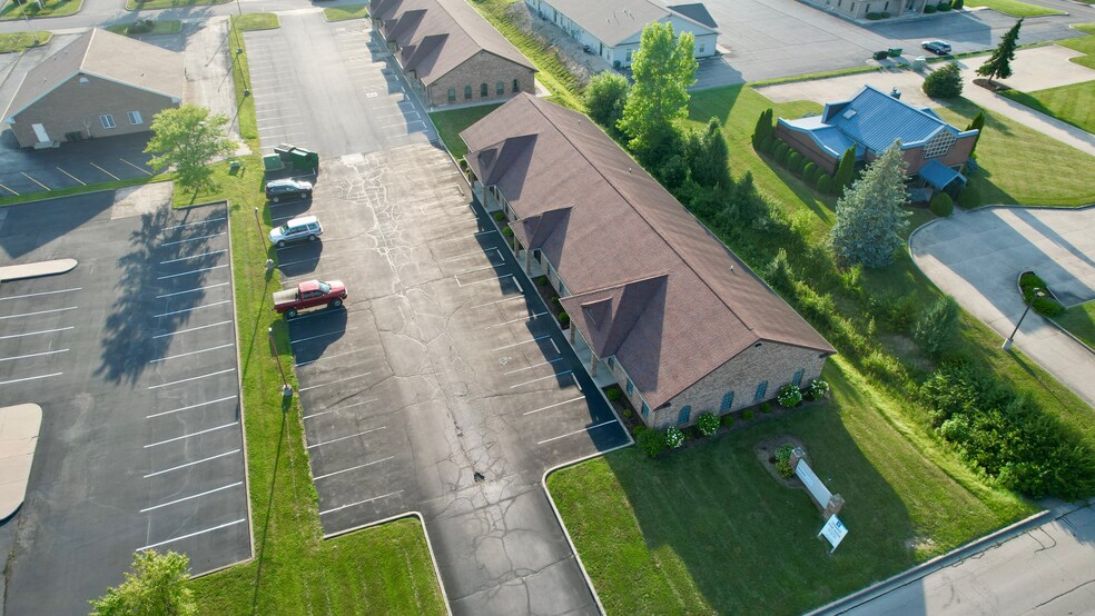 More Photos Of 3621 N Everbrook Ln, Muncie Office For Sale