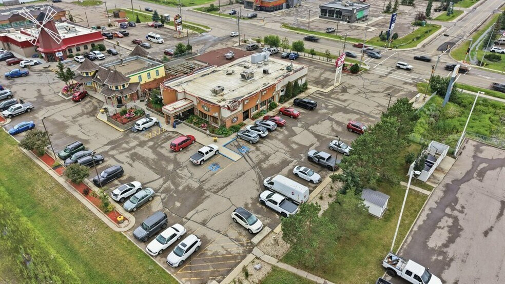 More Photos Of 125 Leva Av, Red Deer County Restaurant For Sale