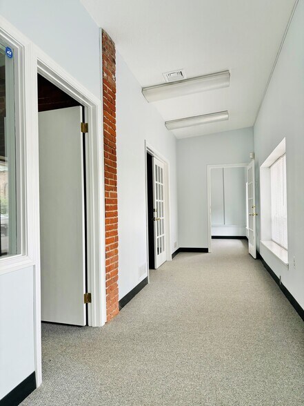 More Photos Of 216 Main St, Hartford Office For Lease