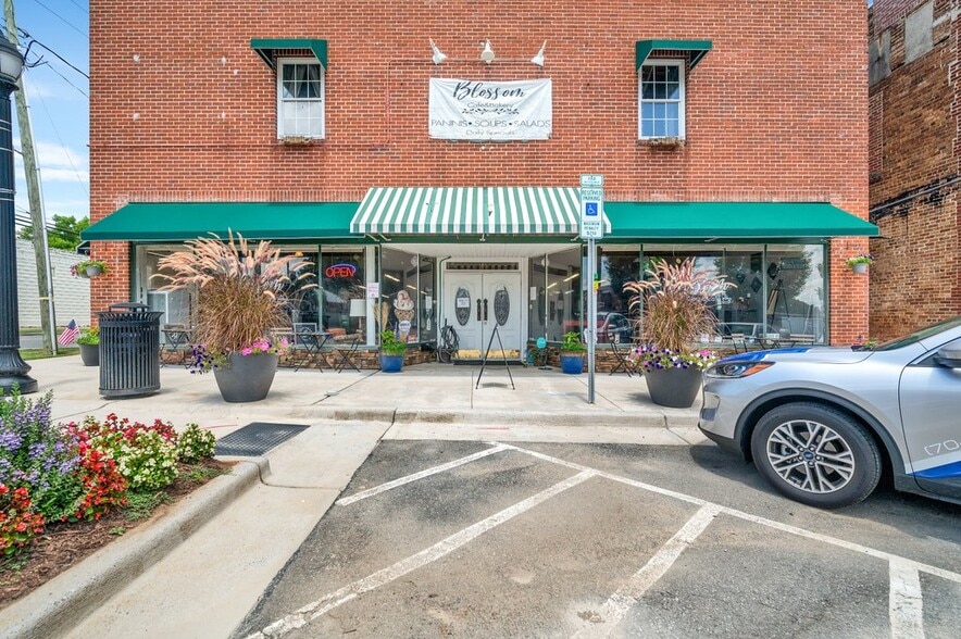 More Photos Of 101 E Virginia Ave, Bessemer City Storefront Retail Residential For Lease