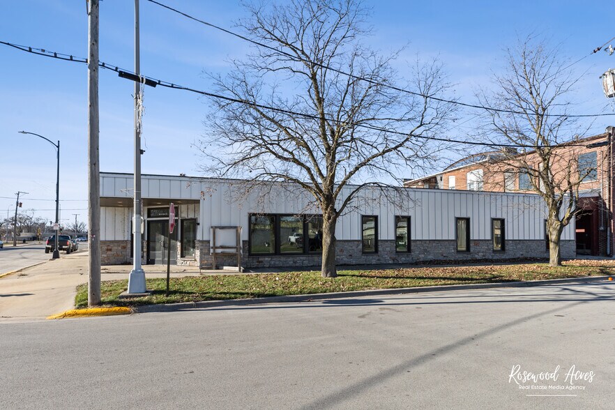 More Photos Of 124 E River St, Momence Warehouse For Sale