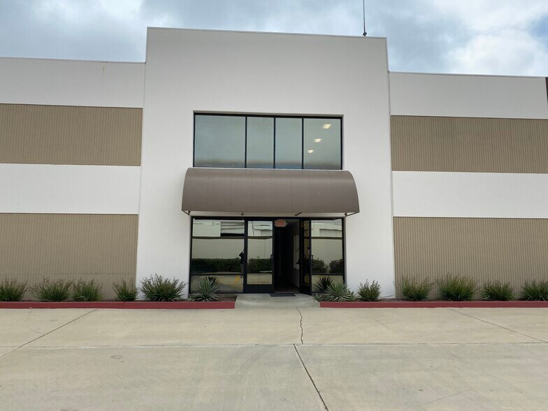 More Photos Of 5780 Soestern Ct, Chino Manufacturing For Sale
