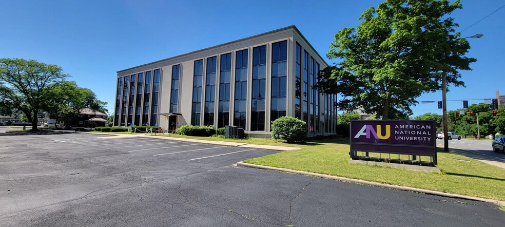 More Photos Of 1030 E Jefferson Blvd, South Bend Office For Lease