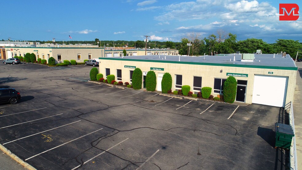 More Photos Of 14-38 East Mall, Plainview Warehouse For Lease