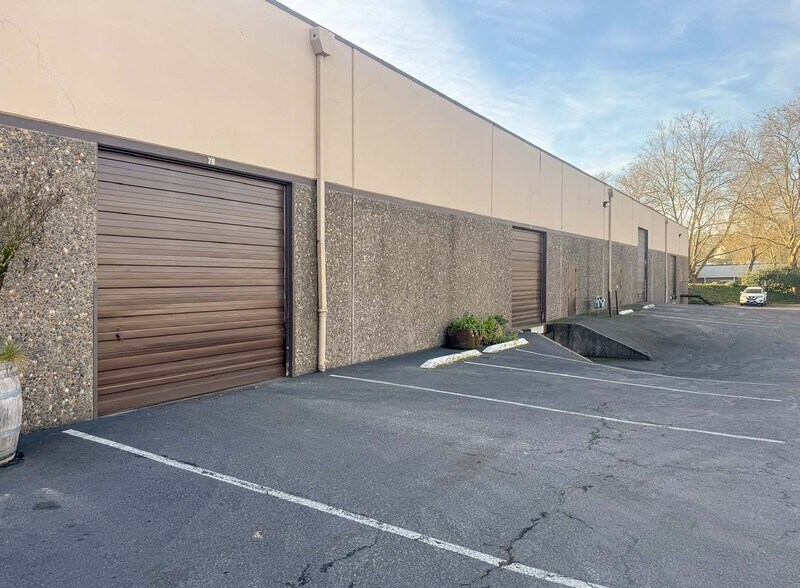 More Photos Of 5497 SE International Way, Milwaukie Warehouse For Lease