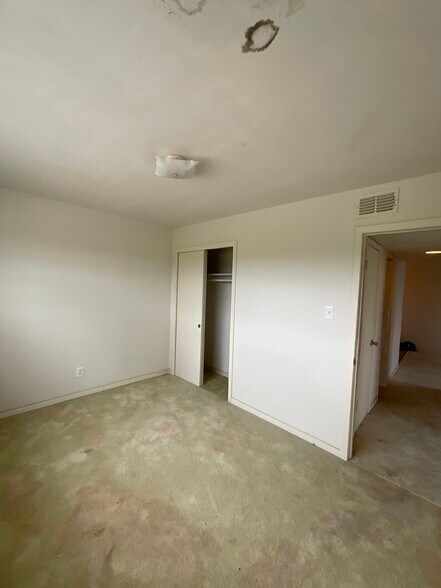 More Photos Of 3201 Texas Ave, La Marque Warehouse For Sale