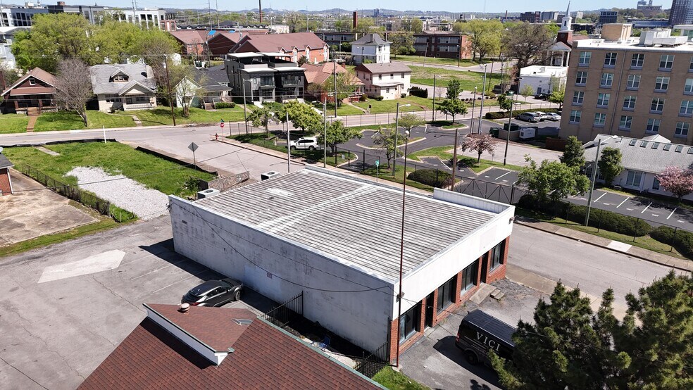 More Photos Of 2100 Charlotte Ave, Nashville Freestanding For Lease