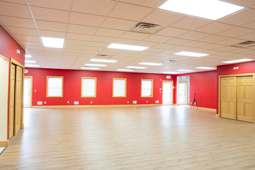More Photos Of 2390 N Forest Rd, Getzville Loft Creative Space For Lease