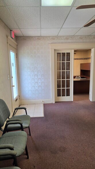 More Photos Of 204 N Macdill Ave, Tampa Office For Sale