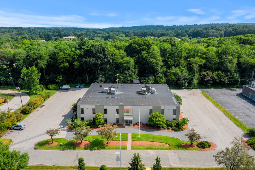 More Photos Of 4 Preston Ct, Bedford Office For Sale