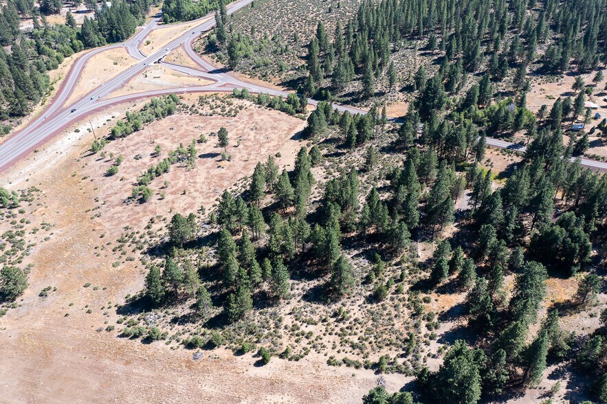 More Photos Of Hwy 97 @ Hwy 422, Chiloquin Land For Sale