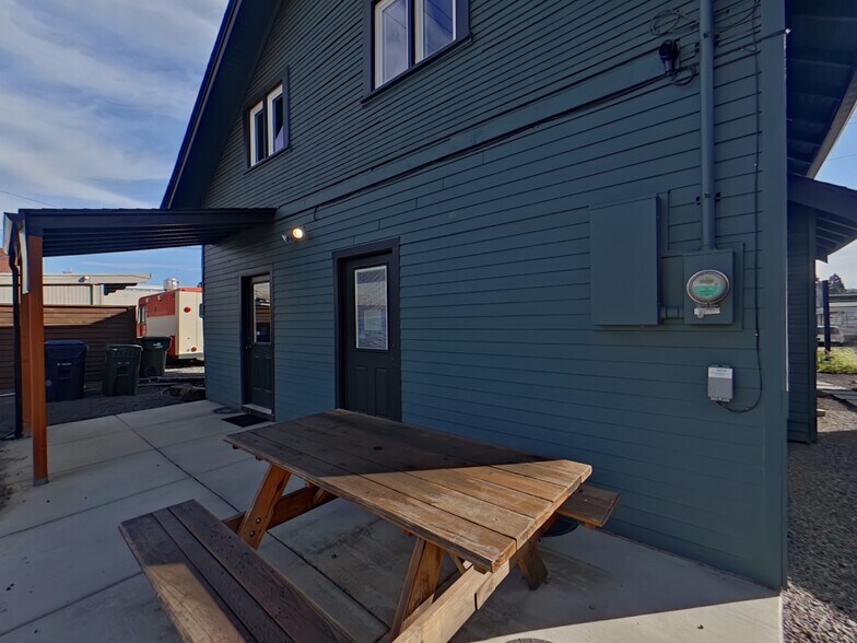 More Photos Of 2650 Willamette St, Eugene Loft Creative Space For Lease