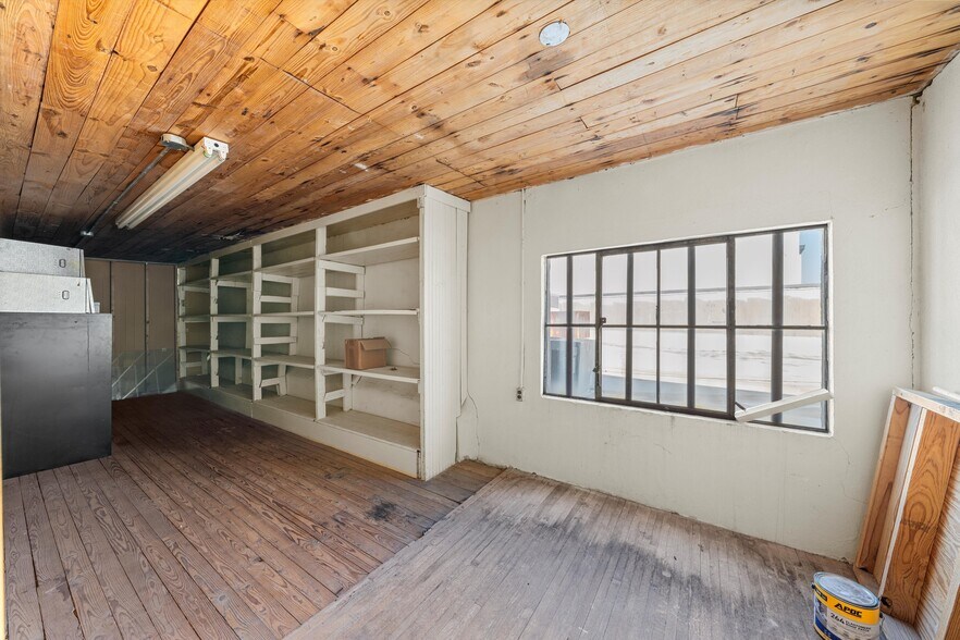 More Photos Of 107 W Main St, Cameron Storefront Retail Office For Sale