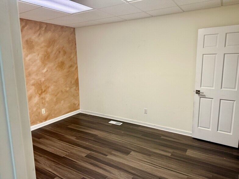 More Photos Of 105 S Jefferson Ave, Eatonton Office For Sale