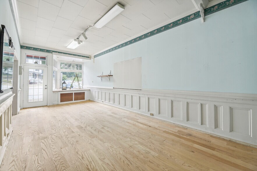 More Photos Of 75 Main St, Sussex Storefront Retail Residential For Sale