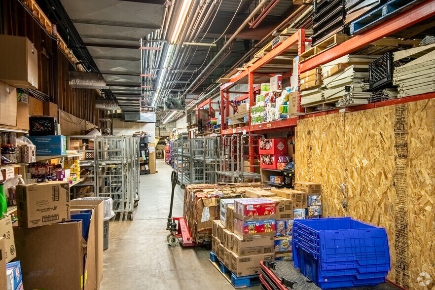 More Photos Of 106 W Oak St, Boscobel Supermarket For Sale