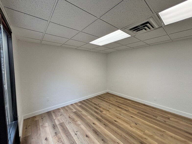 More Photos Of 2185 Liberty St NE, Salem Medical For Lease