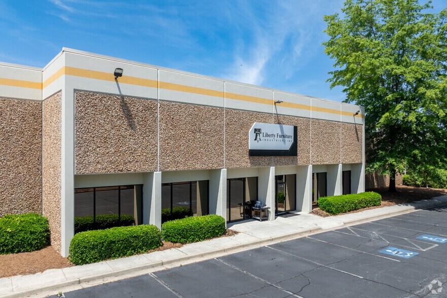 More Photos Of 6047 Fulton Industrial Blvd SW, Atlanta Distribution For Lease