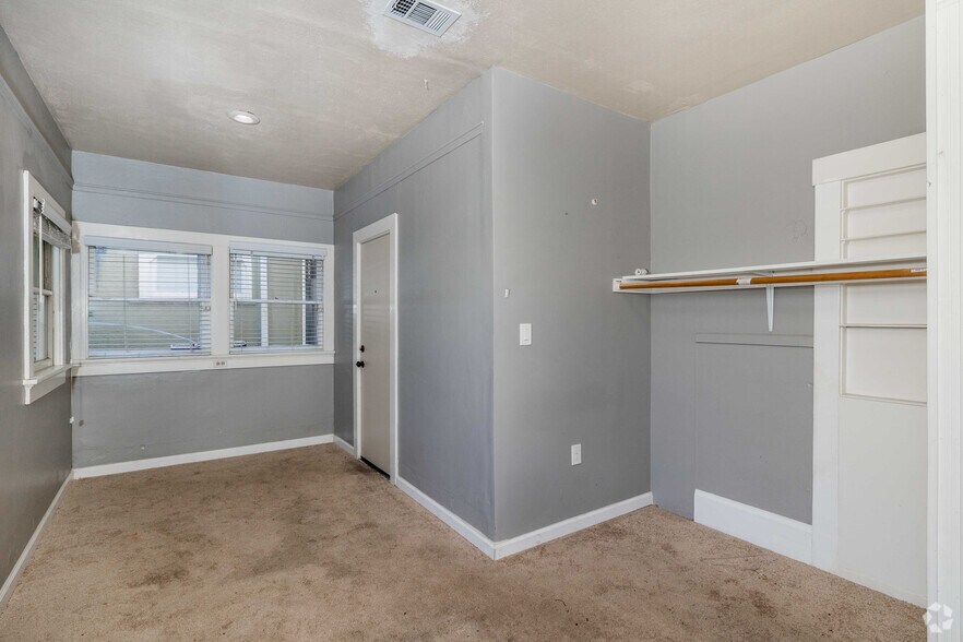 More Photos Of 5476 Vicente Way, Oakland Apartments For Sale