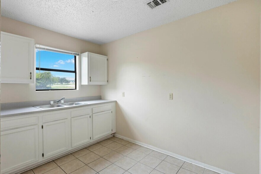 More Photos Of 42320 FM 3159, Canyon Lake Office For Lease