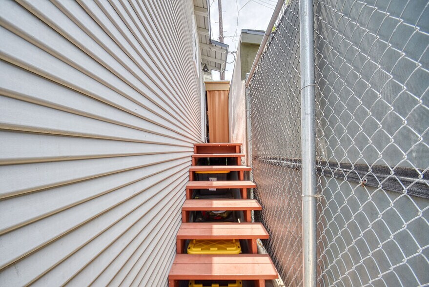 More Photos Of 1717-1721 Morton Ave, Los Angeles Apartments For Sale