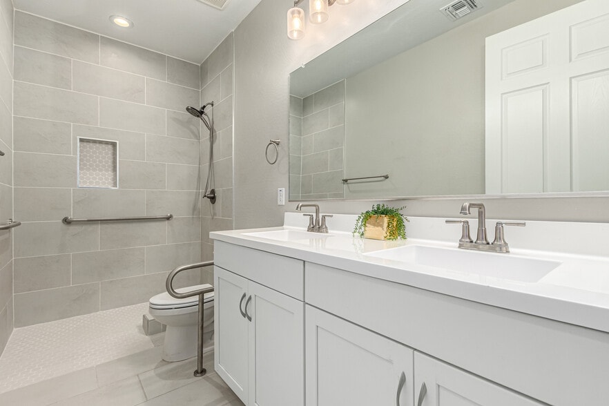 More Photos Of 11074 W Tonto St, Avondale Assisted Living For Sale