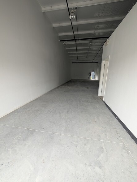 More Photos Of 1500 Tileston Rd, Saint Cloud Warehouse For Sale