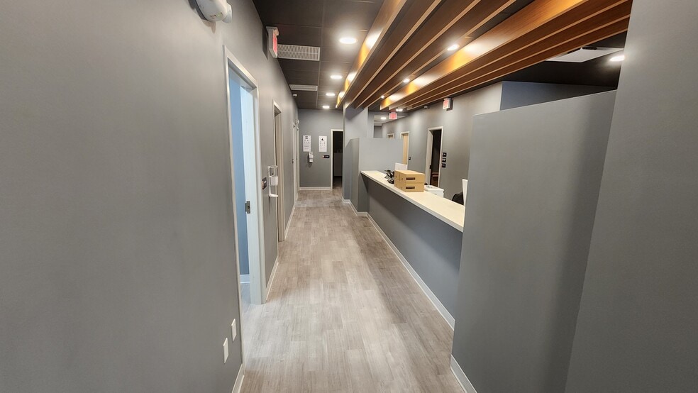 More Photos Of 112-116 N Dixie Hwy, West Palm Beach Medical For Sale