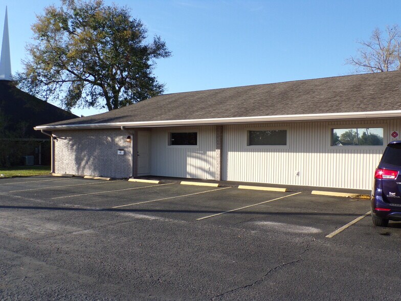 More Photos Of 2001-2005 Us Hwy 98, Lakeland Office For Lease