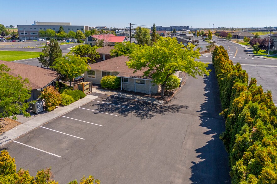 More Photos Of 830 Sharon Ave E, Moses Lake Office For Sale