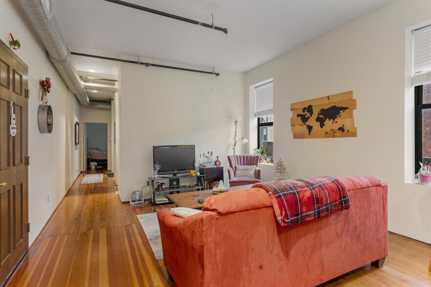 More Photos Of 112 W Hill St, Champaign Multifamily For Sale