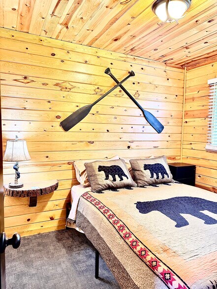 More Photos Of 1665 Whisper Ridge Rd, Ashton Hotel For Sale