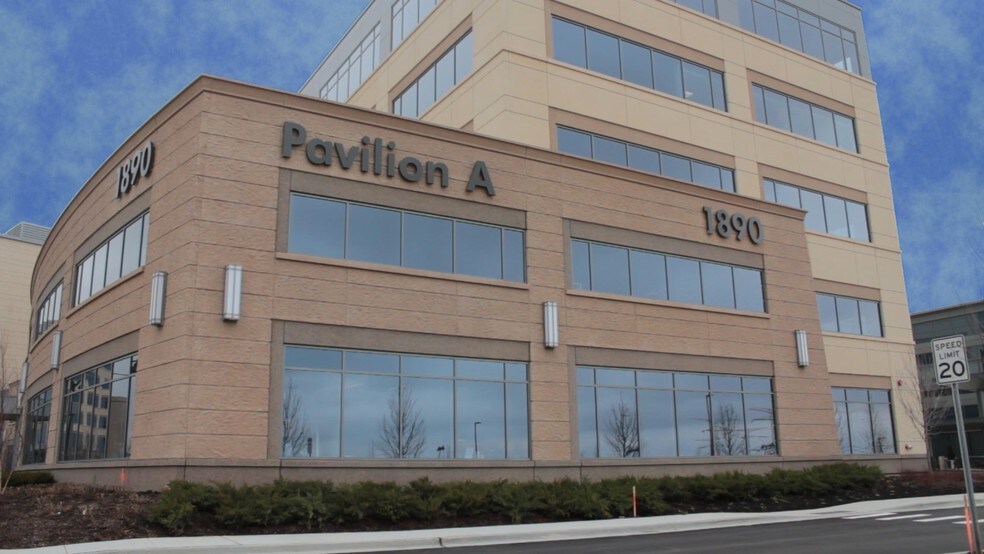 More Photos Of 1890 Silver Cross Blvd, New Lenox Office For Sale