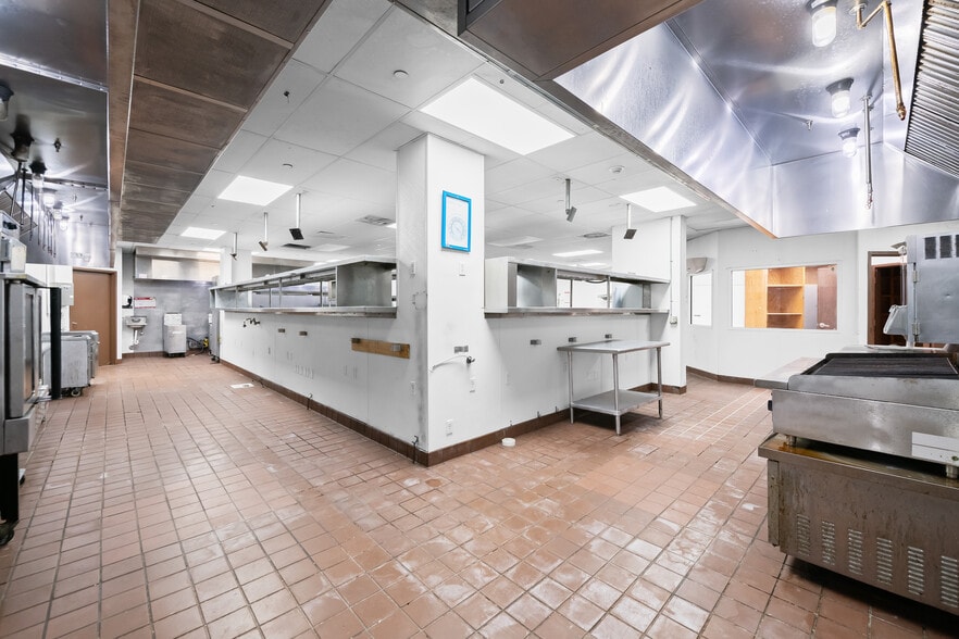 More Photos Of 15500 SW 29th St, Miramar Restaurant For Lease