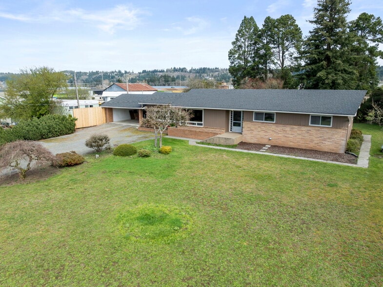 More Photos Of 1553 Bishop Rd, Chehalis Flex For Sale