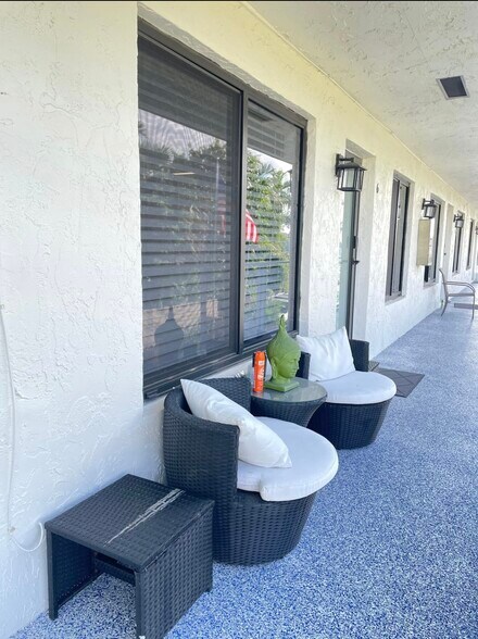 More Photos Of 2638 Lake Dr, Riviera Beach Apartments For Sale