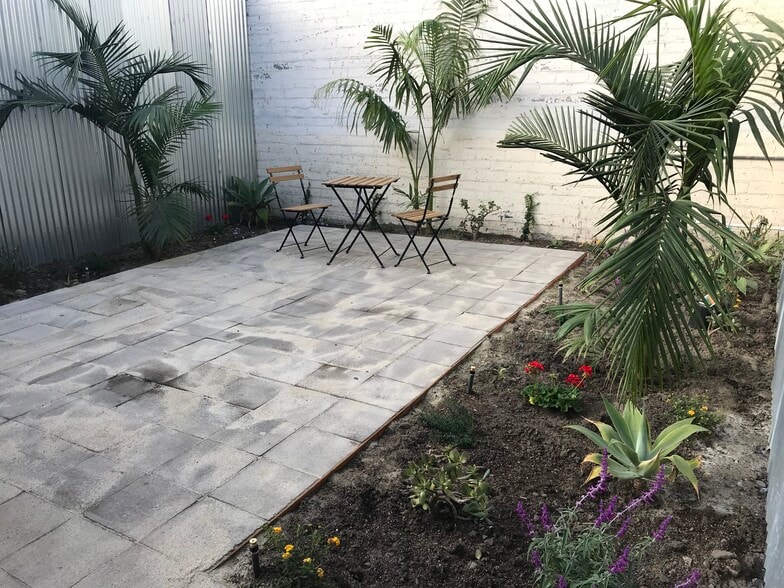 More Photos Of 1330 Willow St, Los Angeles Flex For Lease