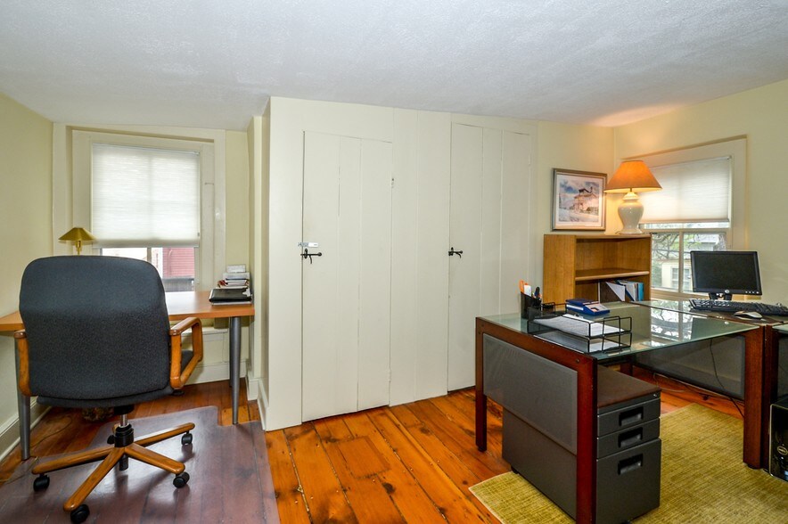 More Photos Of 69 E Oakland Ave, Doylestown Office For Sale